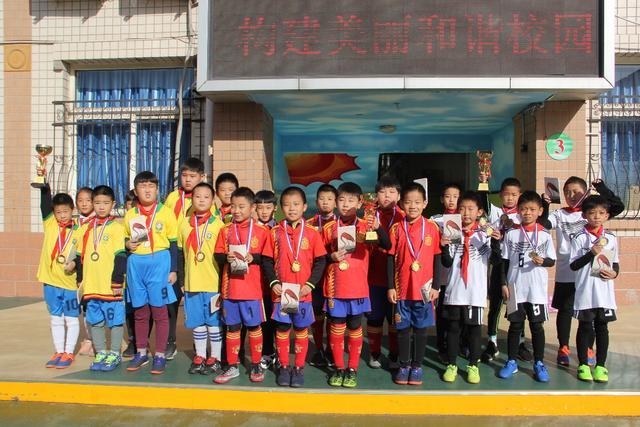 世锦赛中国女将2人TKO晋级 1人落败遭淘汰